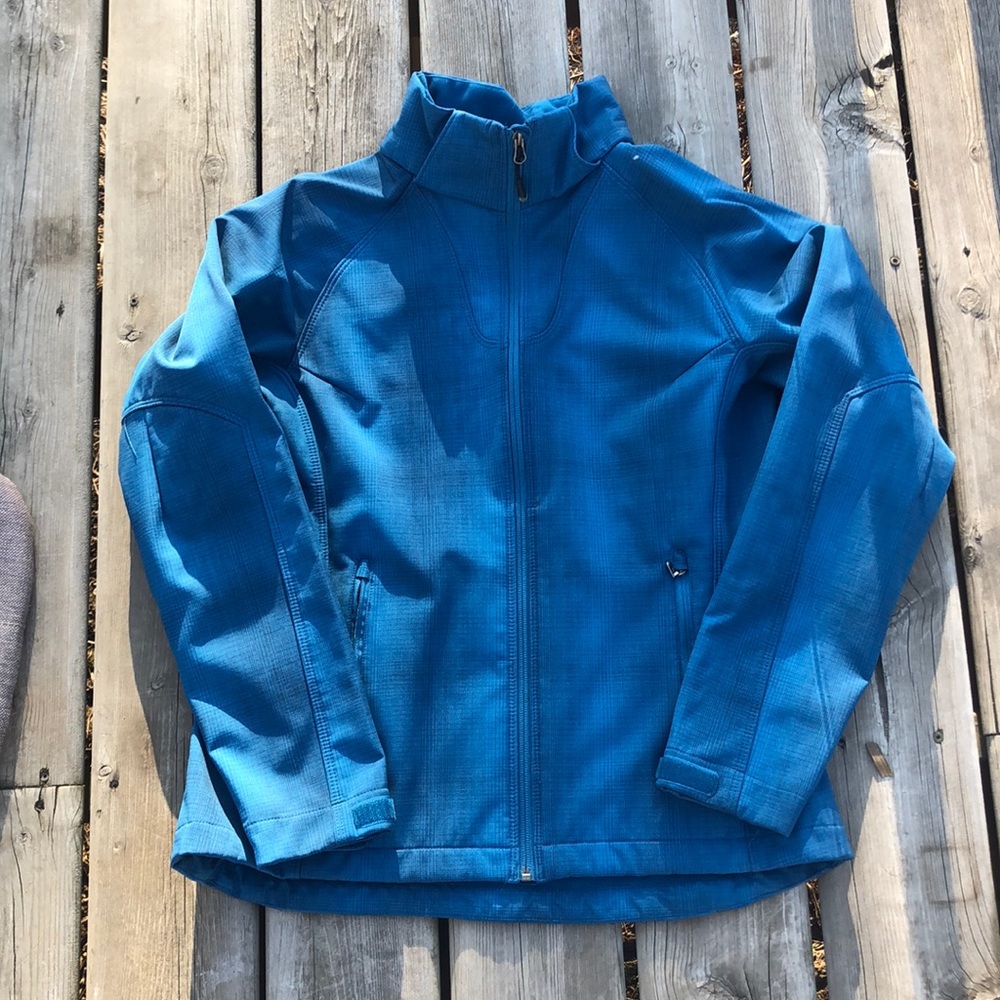 Avia Softshell Jacket Medium
